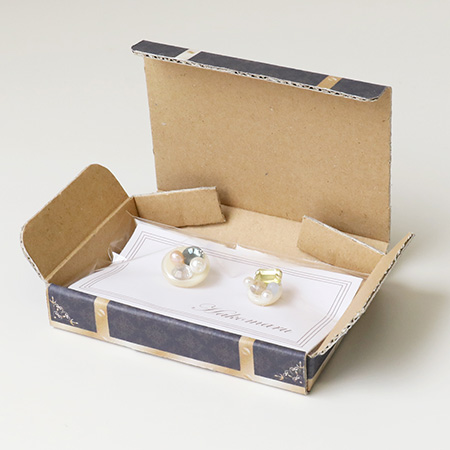 【名刺サイズ】小型ダンボール(宝箱デザイン/黒)-3